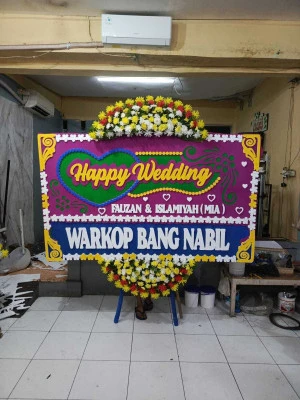 Papan Bunga di Parungsari Telukjambe Barat